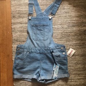 Overall shorts
